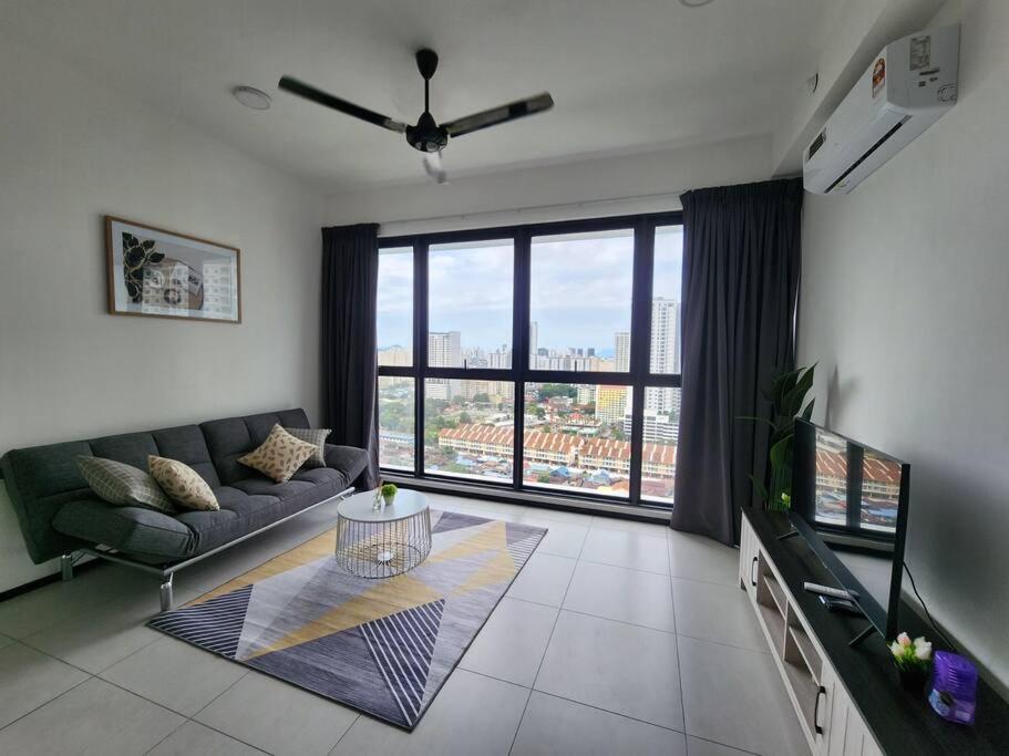 Apartment New Infinity Pool 3 Bedrooms 2 Carparks Jelutong