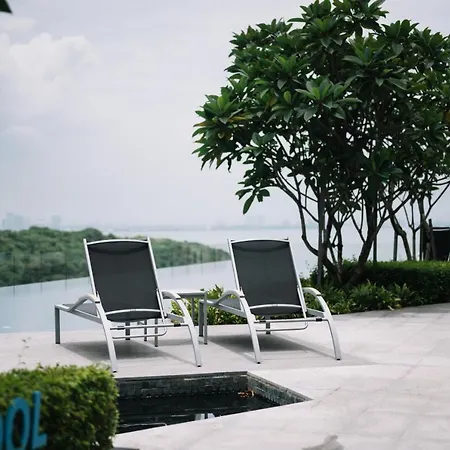 New Infinity Pool 3 Bedrooms 2 Carparks Jelutong Exterior photo
